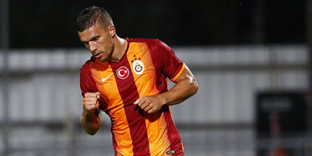 Podolski’ye şaşırtan teklif geldi